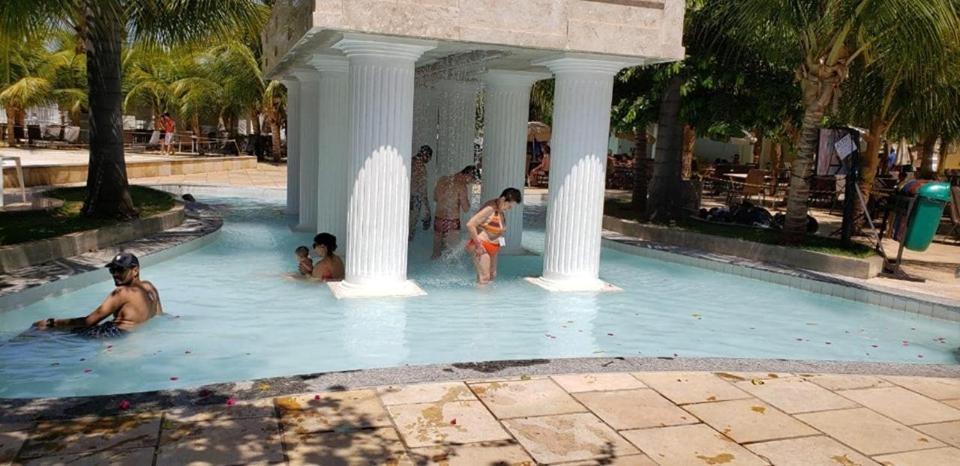 Lacqua Diroma Oficial, Aptos Com Fogao, Geladeira, Microondas, Park Aquatico 24H, Ate 5 Pessoas Hotel Caldas Novas Exterior photo